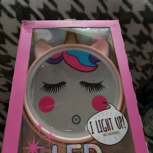 Uniform Mirror with LED Lights - Picture 4 of 6